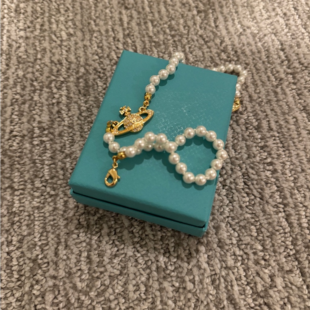 Pearl Beaded Necklace with Gold Orb Pendant - White